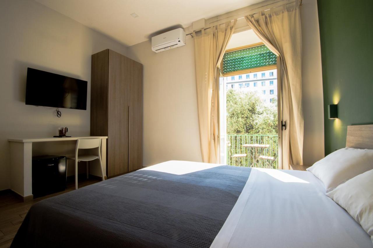 Interno 10 Cavour Napoli